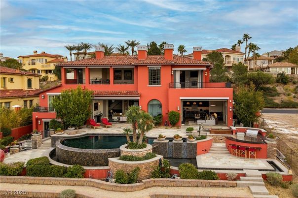 Exterior, Facade, Pool, Mediterranean