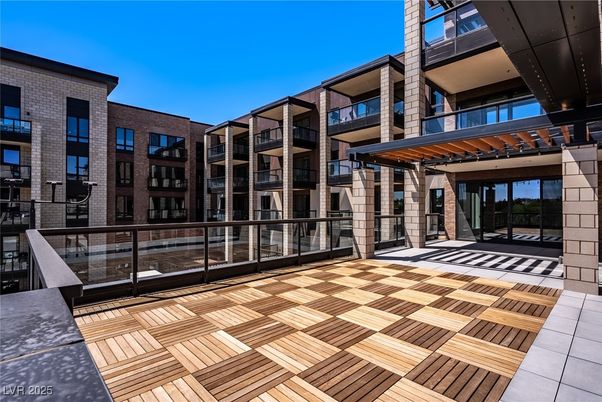 Exterior, Facade, Condo Building