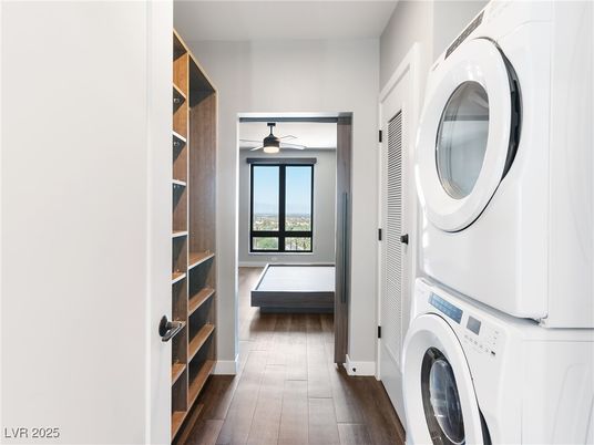 Interior, Utility Closets, Washer, Wood Texture Flooring