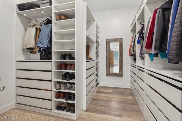 Interior, Walk-in Closets, Wood Texture Flooring