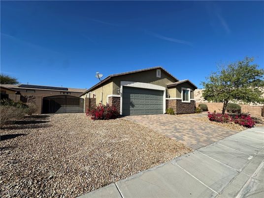Attached, Exterior, Facade, Solar Panels, Ranch