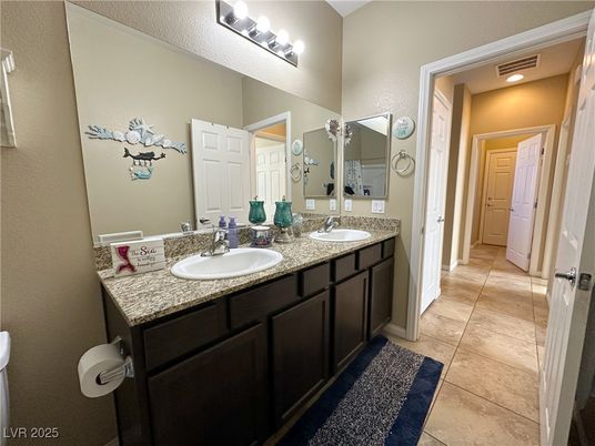 Bathroom, Dual Sink Vanities, Interior