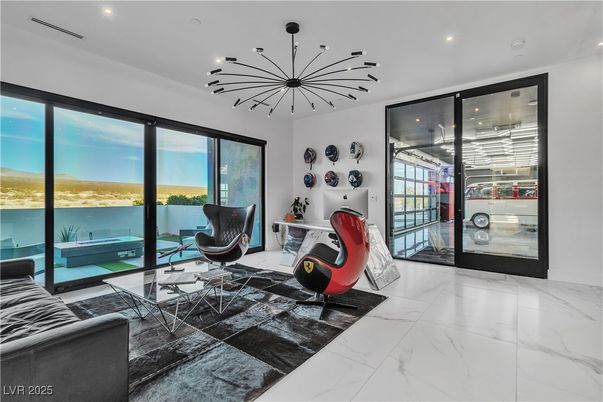 Interior, Living room, Marble, Pendant Lights, Recessed Lighting, Water
