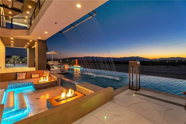 Exterior, Pool, Recessed Lighting