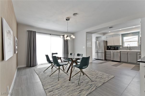 Dining room, Interior, Kitchen, Pendant Lights, Recessed Lighting, Stainless Steel Appliances
