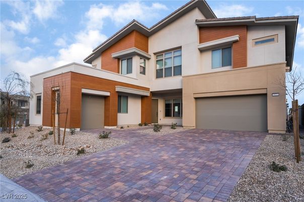 Attached, Exterior, Facade, Modern