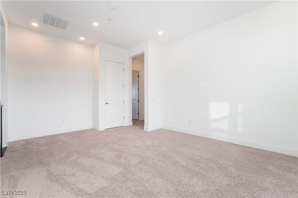 Empty room, Interior, Recessed Lighting