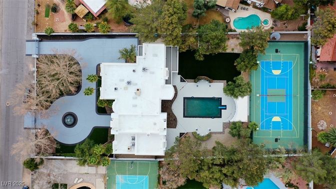 Exterior, Drone