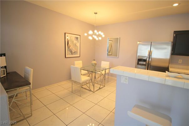 Dining room, Interior, Kitchen, Pendant Lights, Recessed Lighting, Stainless Steel Appliances