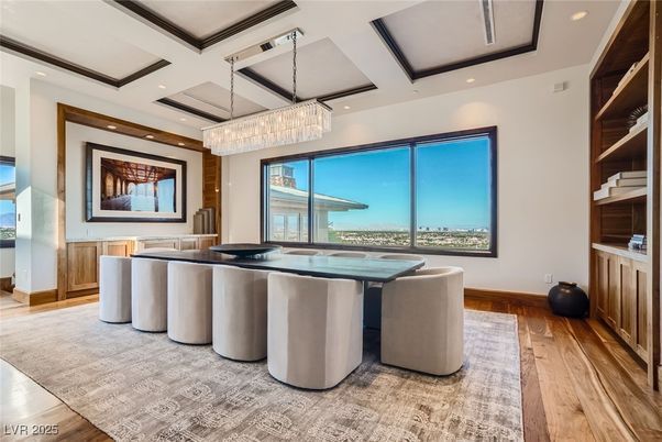 Chandelier, Dining room, Interior, Recessed Lighting, Wood Texture Flooring