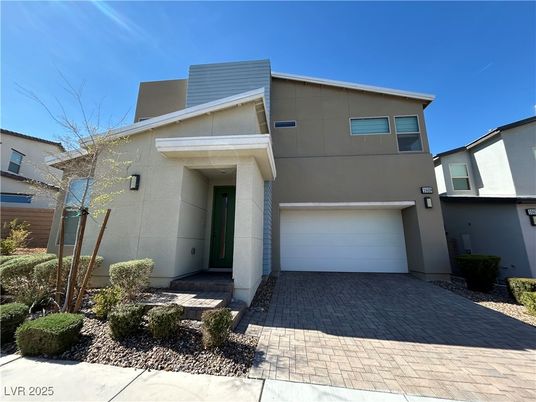 Attached, Exterior, Facade, Modern