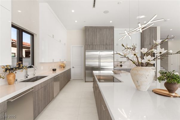 Interior, Kitchen, Pendant Lights, Recessed Lighting, Stainless Steel Appliances