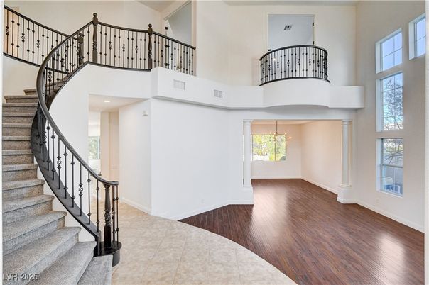 Chandelier, Interior, Wood Texture Flooring