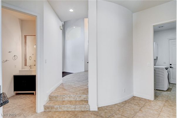 Bathroom, Interior, Recessed Lighting, Washer