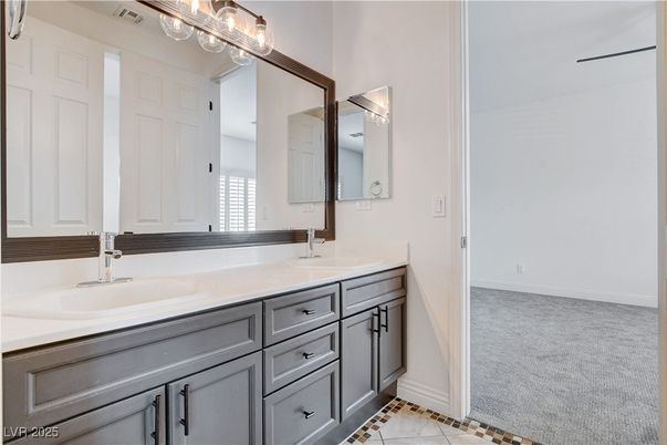 Bathroom, Dual Sink Vanities, Interior