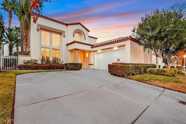 Attached, Exterior, Facade, Spanish Mediterranean