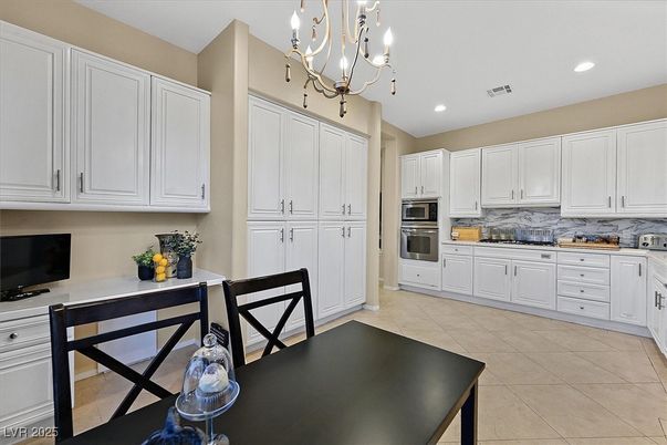 Chandelier, Dining room, Interior, Kitchen, Recessed Lighting, Stainless Steel Appliances