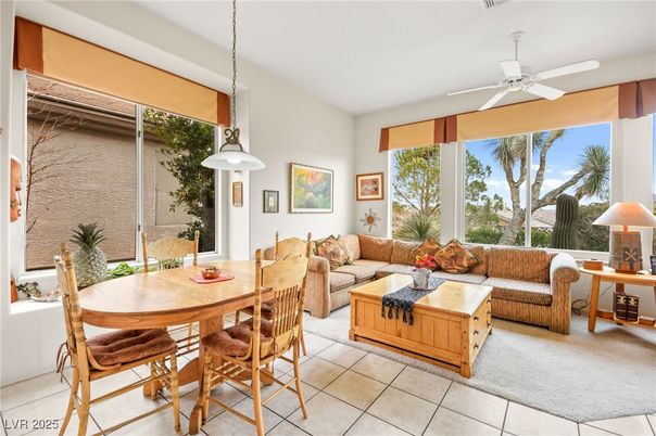 Dining room, Interior, Living room, Pendant Lights