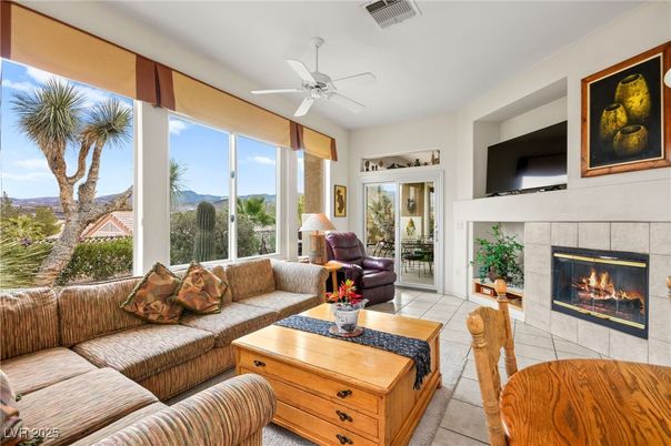 Fireplace, Interior, Living room
