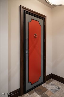 Elevator, Interior
