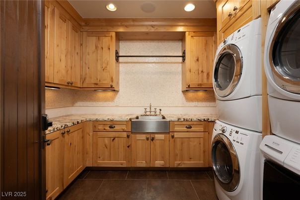 Interior, Recessed Lighting, Washer