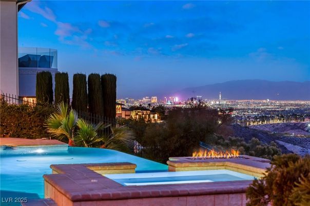 Exterior, Pool, Other