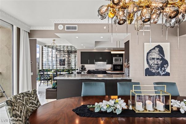 Dining room, Interior, Kitchen, Recessed Lighting, Stainless Steel Appliances