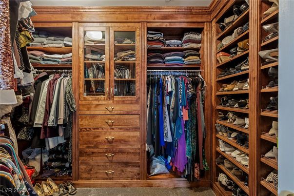 Interior, Walk-in Closets