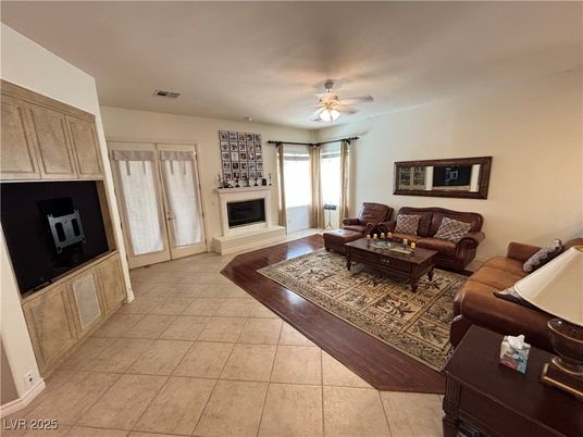 Fireplace, Interior, Living room