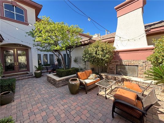 Exterior, Fireplace