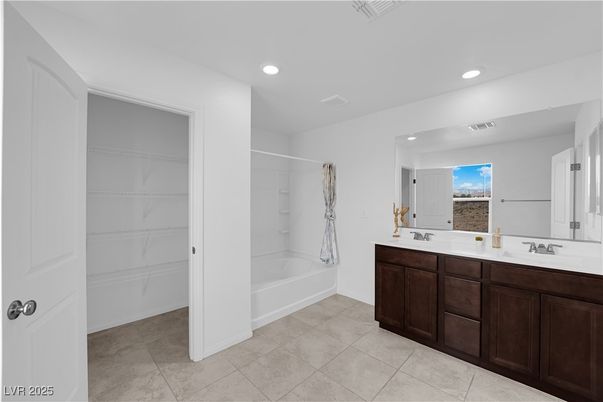 Bathroom, Dual Sink Vanities, Interior, Recessed Lighting