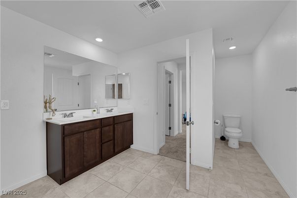 Bathroom, Dual Sink Vanities, Interior, Recessed Lighting