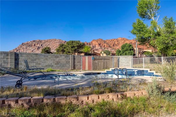 Backyard, Exterior, Pool