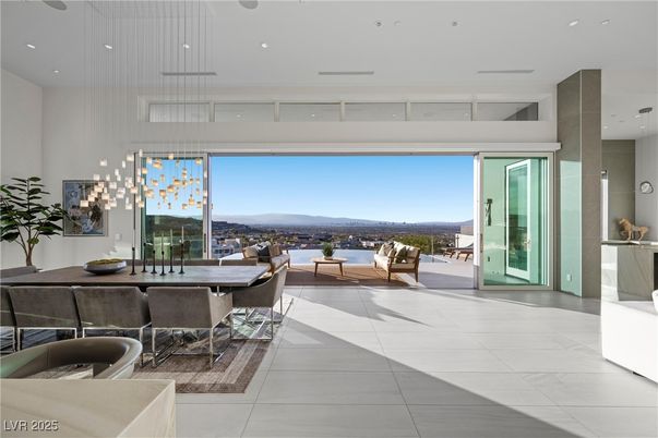 Dining room, Interior, Pendant Lights, Recessed Lighting