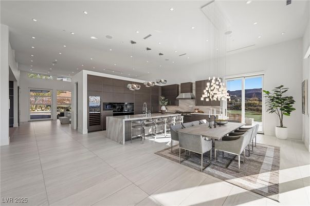Dining room, Interior, Kitchen, Pendant Lights, Recessed Lighting, Stainless Steel Appliances