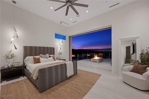 Bedroom, Fireplace, Interior, Pendant Lights, Recessed Lighting
