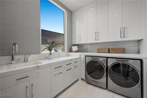 Interior, Washer