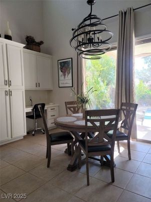 Chandelier, Dining room, Interior
