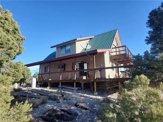 Backyard, Exterior, Facade, Log Home