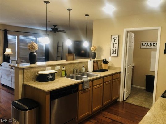 Interior, Kitchen, Pendant Lights, Wood Texture Flooring