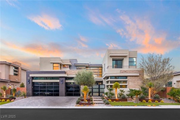 Attached, Exterior, Facade, Modern