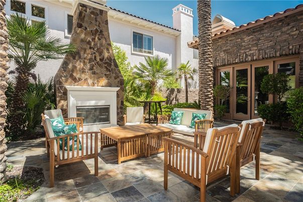 Exterior, Fireplace