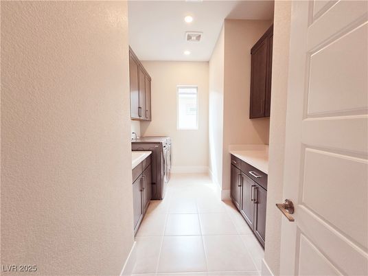 Interior, Recessed Lighting, Washer
