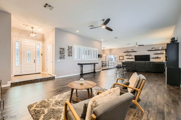 Interior, Living room, Pendant Lights, Recessed Lighting, Wood Texture Flooring