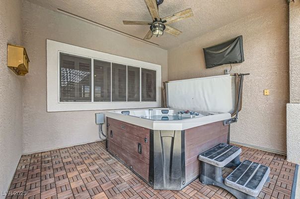 Exterior, Hot Tub
