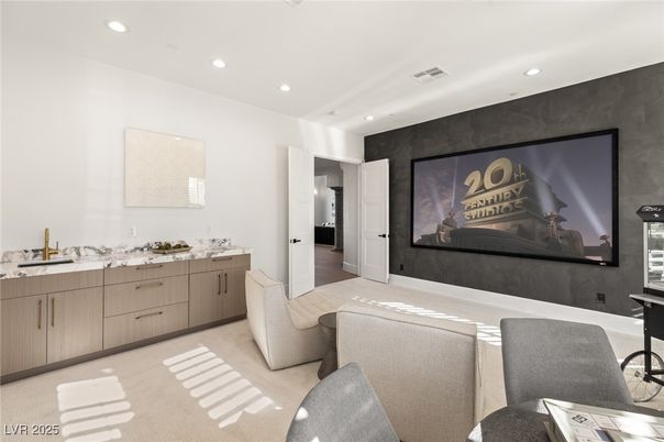 Interior, Projection Screen, Recessed Lighting, Theatre Room