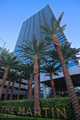 Exterior, Facade, Condo Building