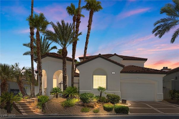 Attached, Exterior, Facade, Spanish Mediterranean