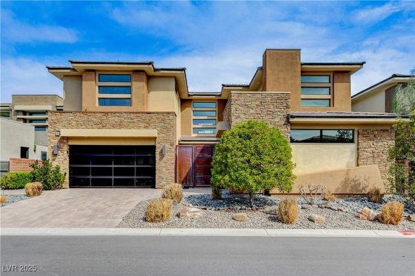 Attached, Exterior, Facade, Modern