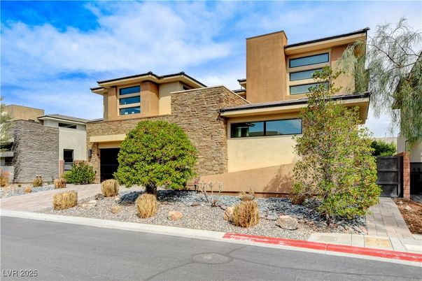 Attached, Exterior, Facade, Modern